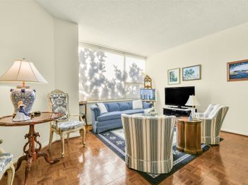 15 Greenway Plaza