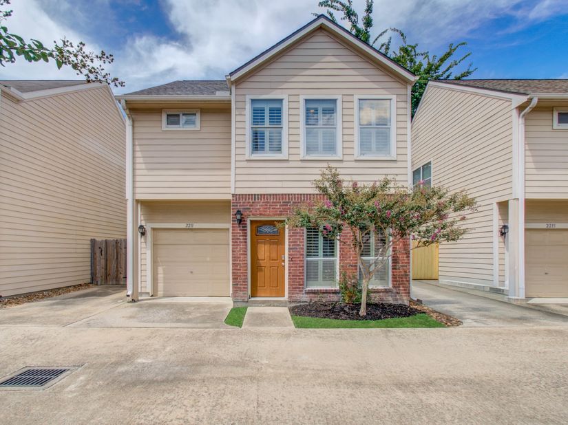 2211 Naomi Street, Houston TX 77054