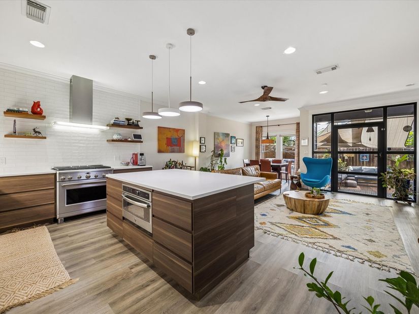 1529 Lawrence Street B, Houston TX 77008