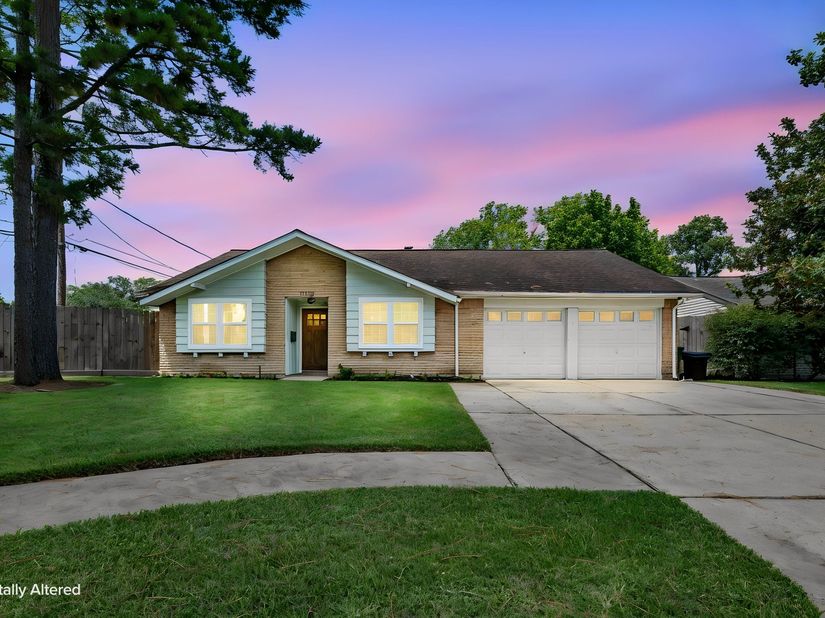 11910 Mullins Drive, Houston TX 77035