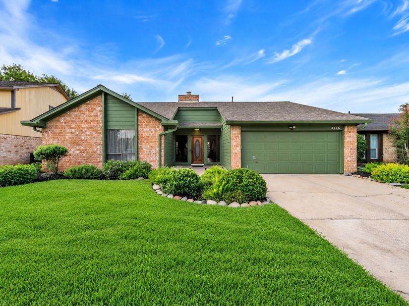 3138 Wagon Trail Drive, Sugar Land TX 77479