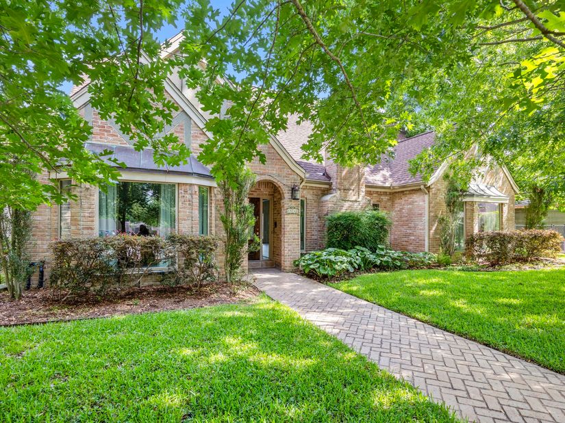 15742 Walkwood Drive, Houston TX 77079