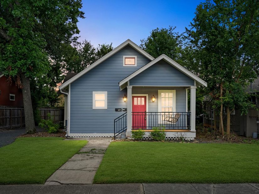 704 E 11th 1/2 Street, Houston TX 77008