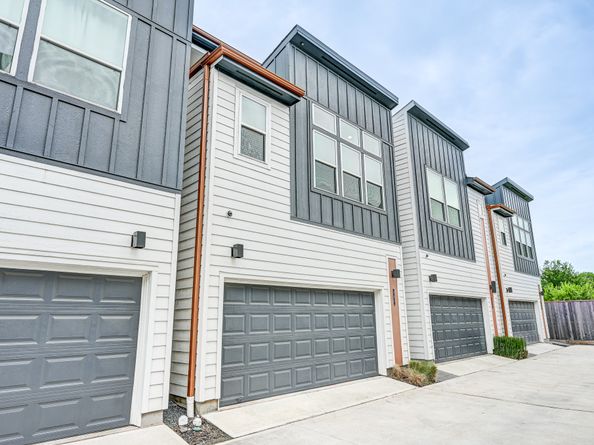 737 N Emile Street, Houston TX 77020