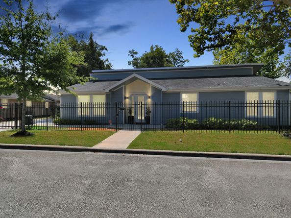 5418 Elysian Street, Houston TX 77009