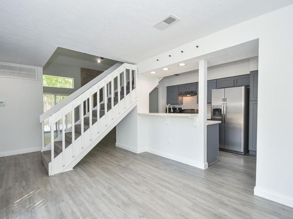 8803 Vinkins Road, Houston TX 77071