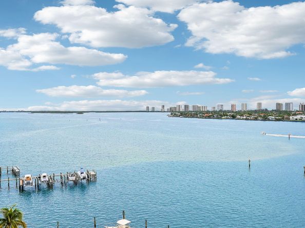 2650 Lake Shore Drive 1006, Riviera Beach FL 33404