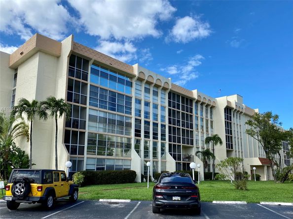 851 Three Islands Boulevard 106, Hallandale Beach FL 33009