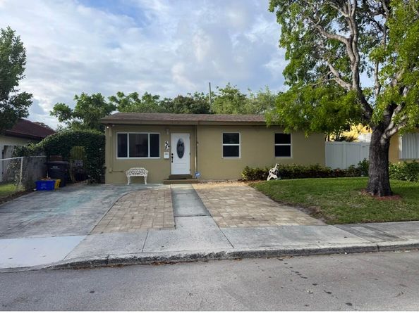 429 Summa Street, West Palm Beach FL 33405