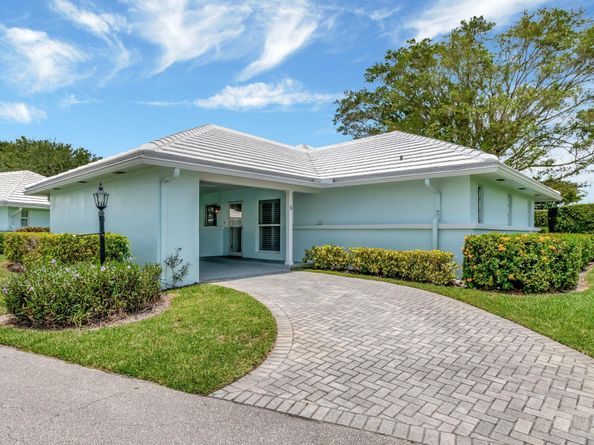 5 Slash Pine Drive, Boynton Beach FL 33436