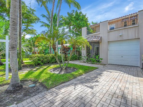 704 SW 16th St, Fort Lauderdale FL 33315