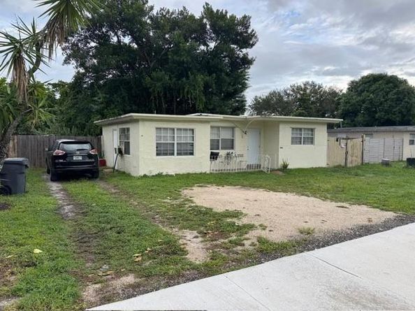 5821 Taft St, Hollywood FL 33021