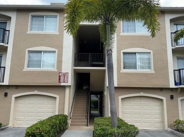 1300 Crestwood Court S 1319, Royal Palm Beach FL 33411