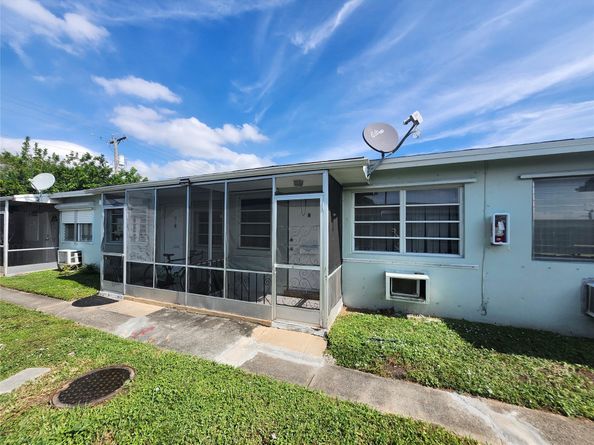 2211 Lincoln St 9, Hollywood FL 33020