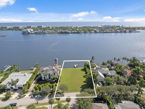2002 Notre Dame Drive, Lake Worth Beach FL 33460