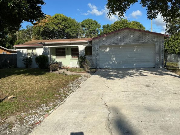 3807 N Shore Dr, West Palm Beach FL 33407