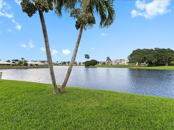 233 Rio Vista Circle, Atlantis FL 33462