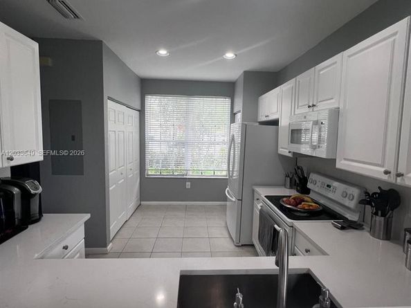 681 NW 42nd Avenue, Plantation FL 33317