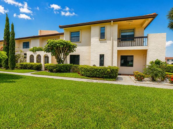 8045 Eastlake Drive E, Boca Raton FL 33433