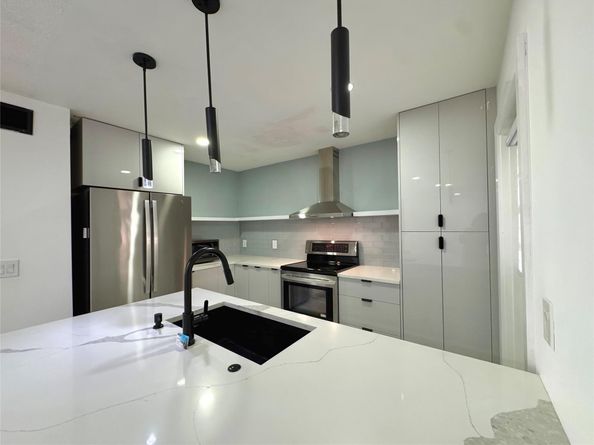 3005 1/2 NW 68th St 9D, Fort Lauderdale FL 33309