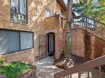 3099 Hawthorne Drive NE