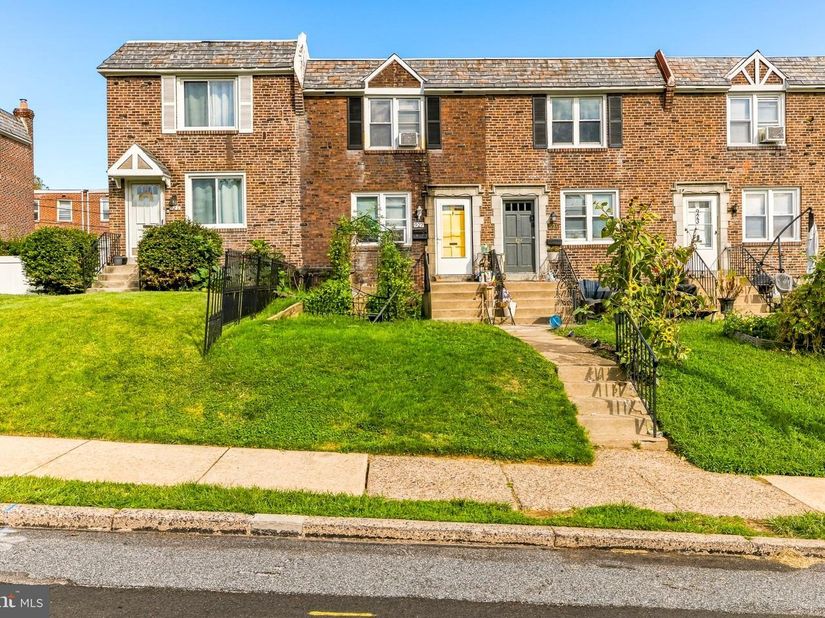 927 Fariston Drive, Drexel Hill PA 19026