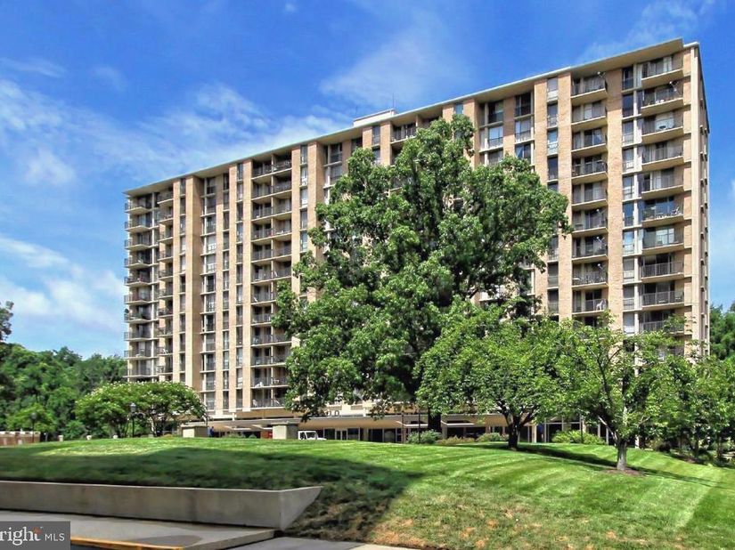 4600 S Four Mile Run 631, Arlington VA 22204