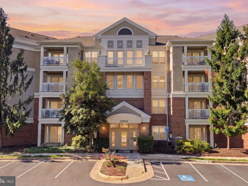 12913 Alton Square 414, Herndon VA 20170