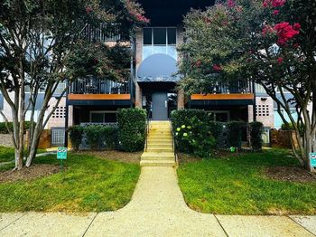 202 Park Terrace Court SE