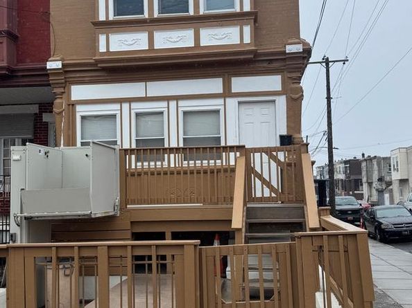 162 W Allegheny Avenue, Philadelphia PA 19133