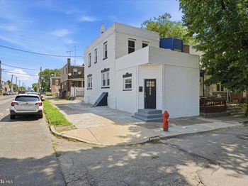 2501 S Dewey Street
