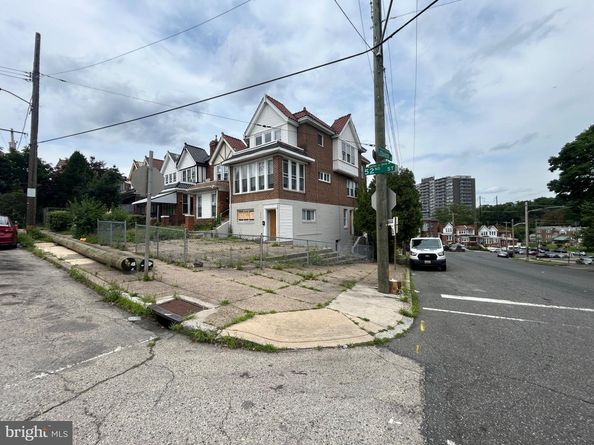 2001 52nd Street, Philadelphia PA 19131