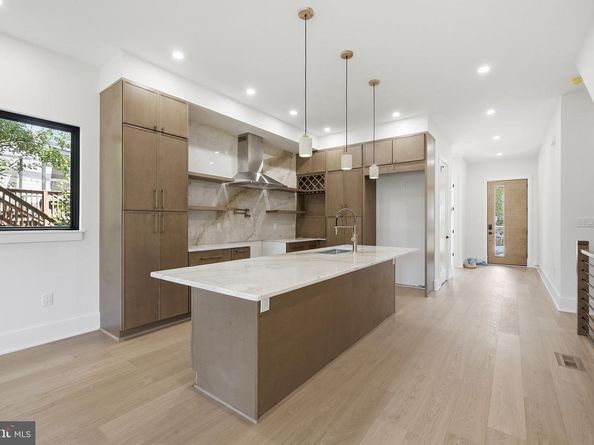 844 N Burlington Street, Arlington VA 22203