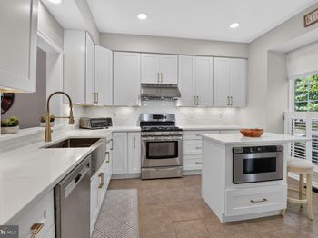 20752 Breezy Point
