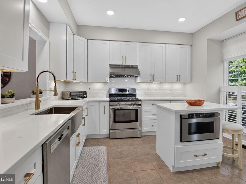20752 Breezy Point, Sterling VA 20165