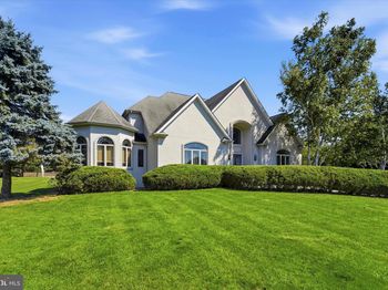 7 Longmeadow Street