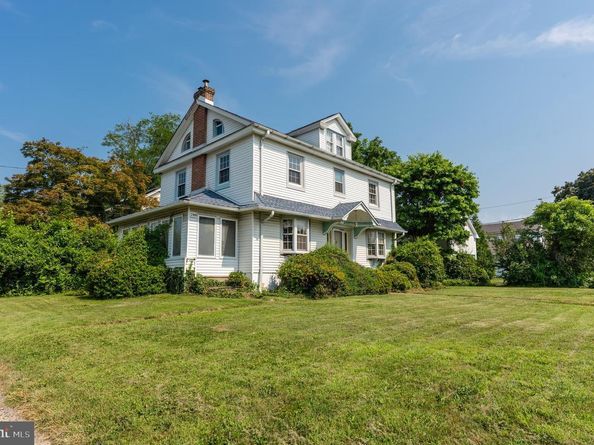 2105 Susquehanna Road, Abington PA 19001
