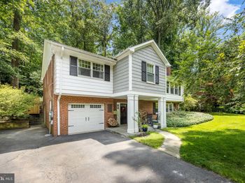 3609 Whispering Lane