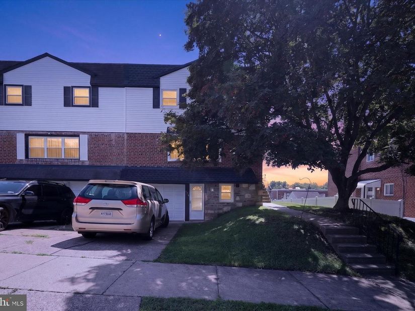 606 Artwood Drive, Philadelphia PA 19115