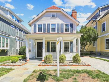 32 E Linden Street