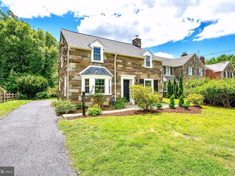 2842 Haverford Road, Ardmore PA 19003