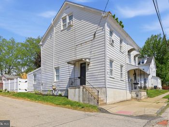 712 Wells Street