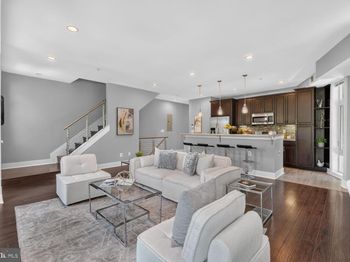 2126 3rd Street NE