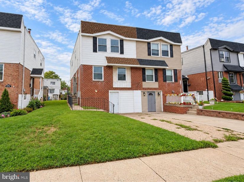 10908 Kirby Drive, Philadelphia PA 19154