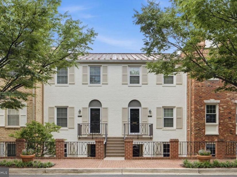3287 Sutton Place NW A, Washington DC 20016