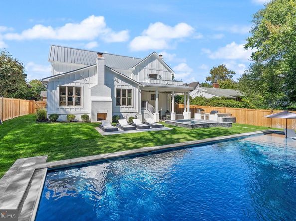 6032 28TH Street N, Arlington VA 22207