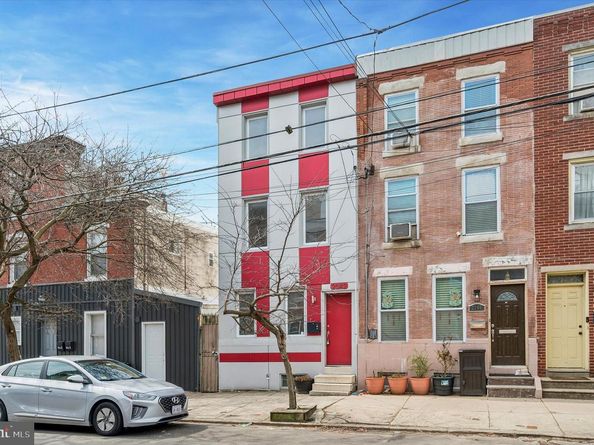 2042 E Huntingdon Street, Philadelphia PA 19125