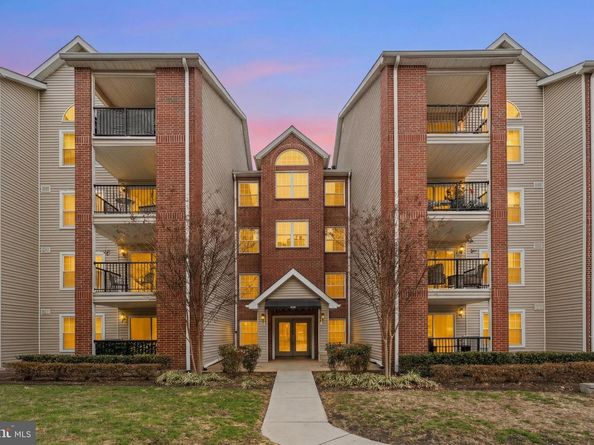 3307 Wyndham Circle 1160, Alexandria VA 22302
