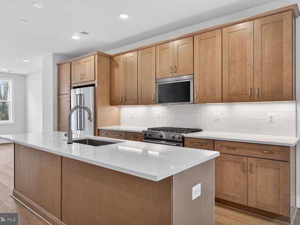 4963 Lachlan Mews, Alexandria VA 22304