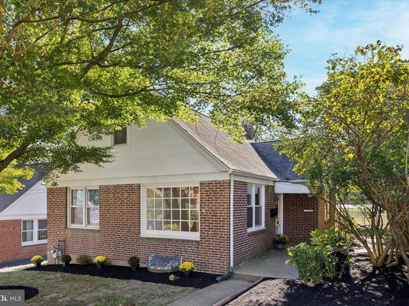 1228 Old Lane, Drexel Hill PA 19026